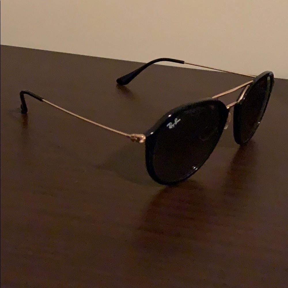 Ray Bans - Picture 2 of 3